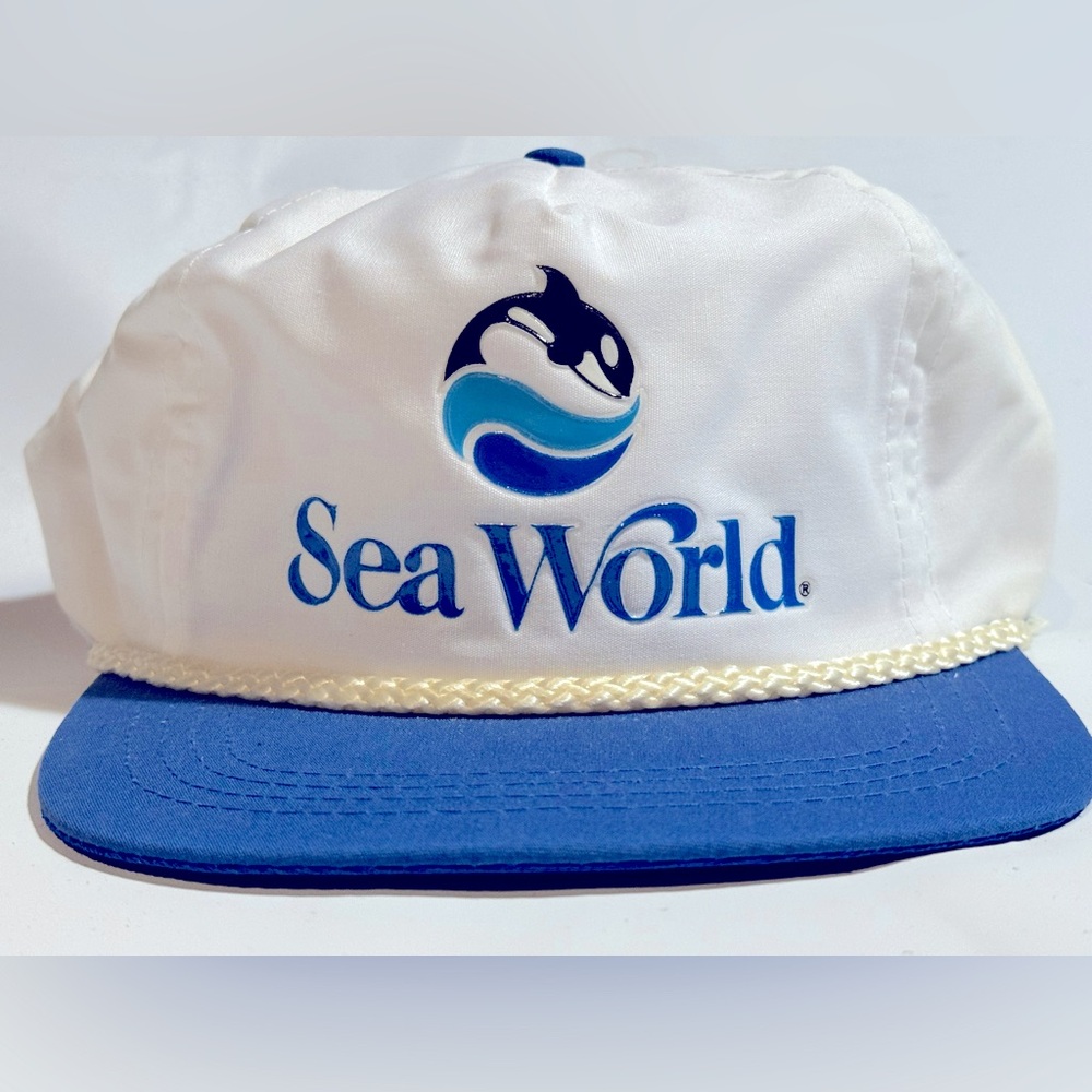 SeaWorld snapback trucker hat one-size-fits-all from original gift shop 1990